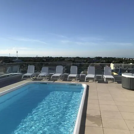Retreat Featuring Private Terraces And A Pool Apartment *