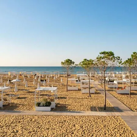 Retreat Featuring Private Terraces And A Pool Apartment Bibione